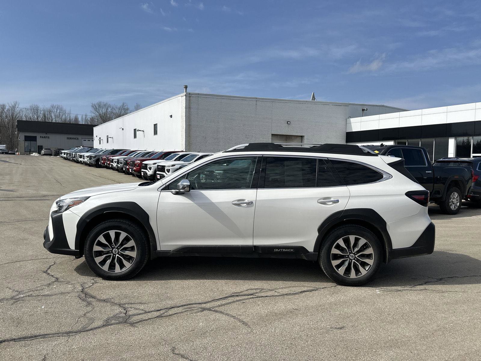 Used 2023 Subaru Outback Touring XT image 5