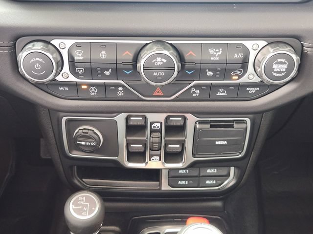 New 2026 Jeep Wrangler Unlimited Sahara AWD/4WD image 15