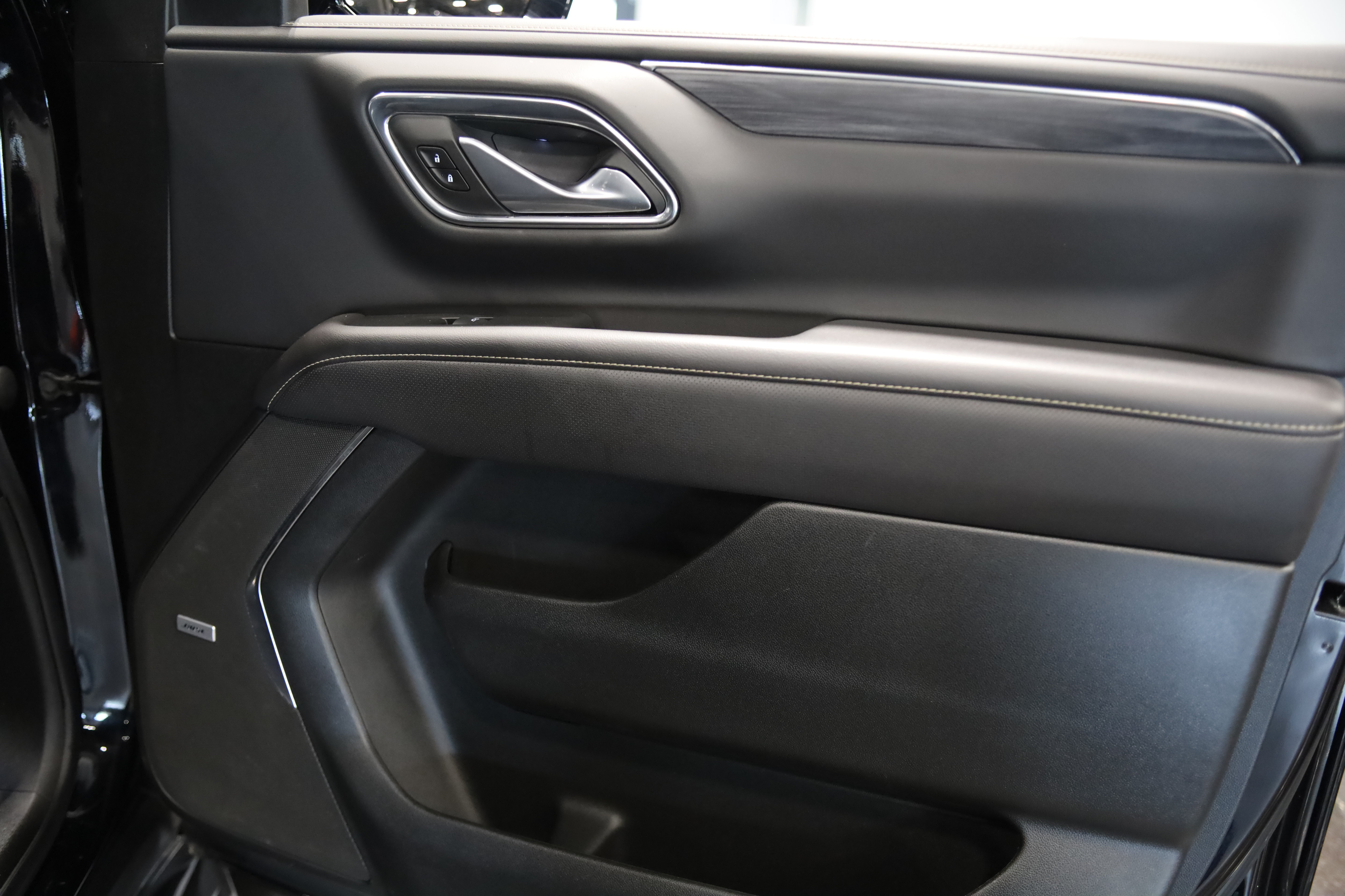 Used 2022 GMC Yukon SLT AWD/4WD image 42