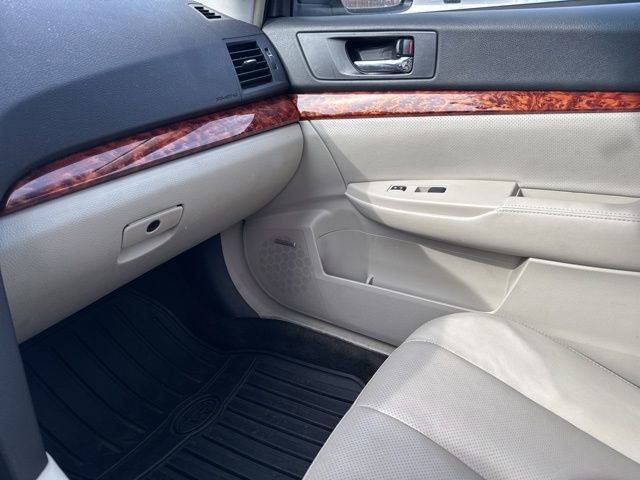 Used 2012 Subaru Outback 2.5i Limited image 32