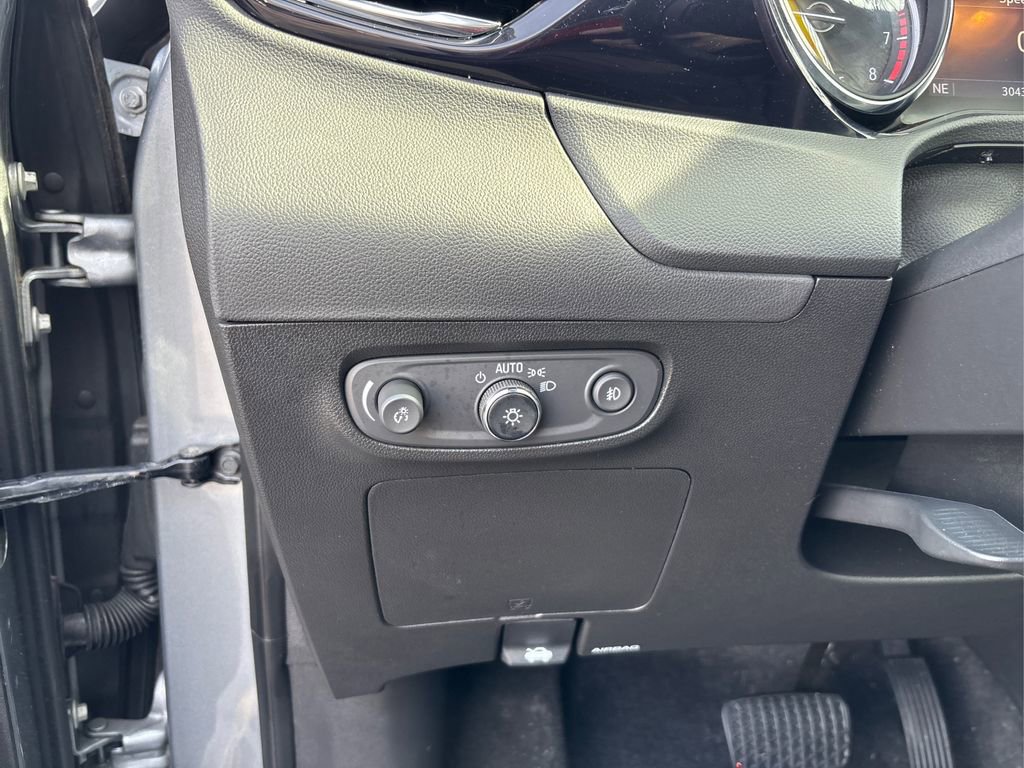 Used 2023 Buick Encore GX Select w/ Experience Buick Package image 26