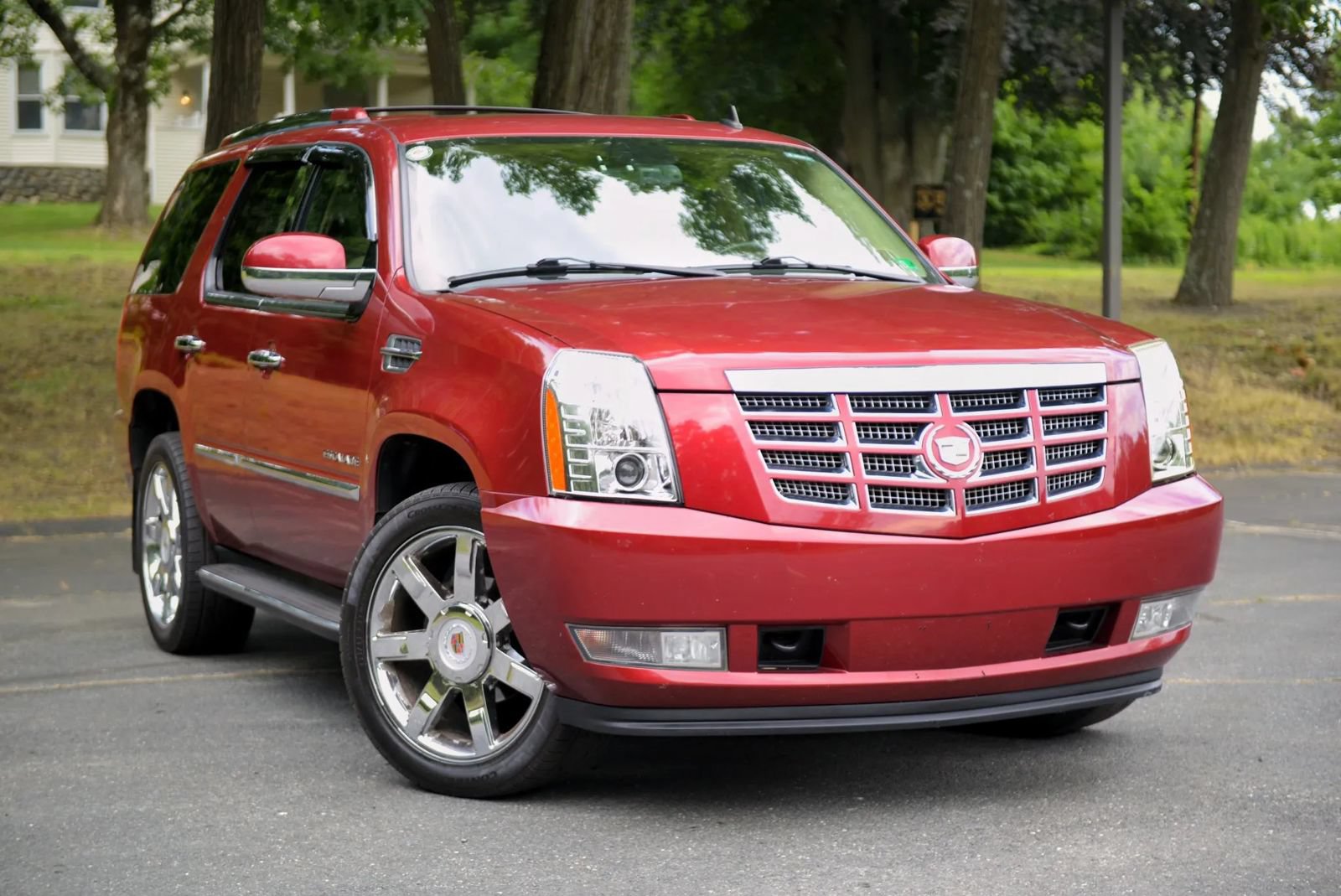 Used 2010 Cadillac Escalade Luxury AWD/4WD image 22