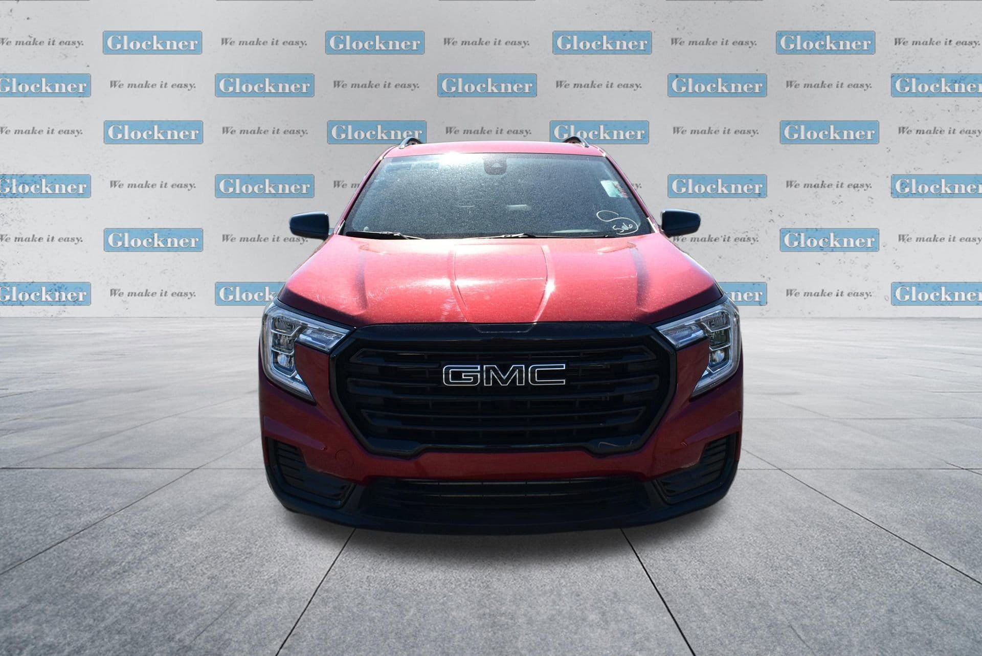 Used 2023 GMC Terrain SLE w/ Driver Convenience Package FWD image 2
