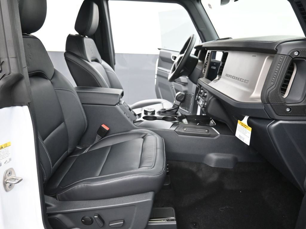 New 2025 Ford Bronco Outer Banks image 27