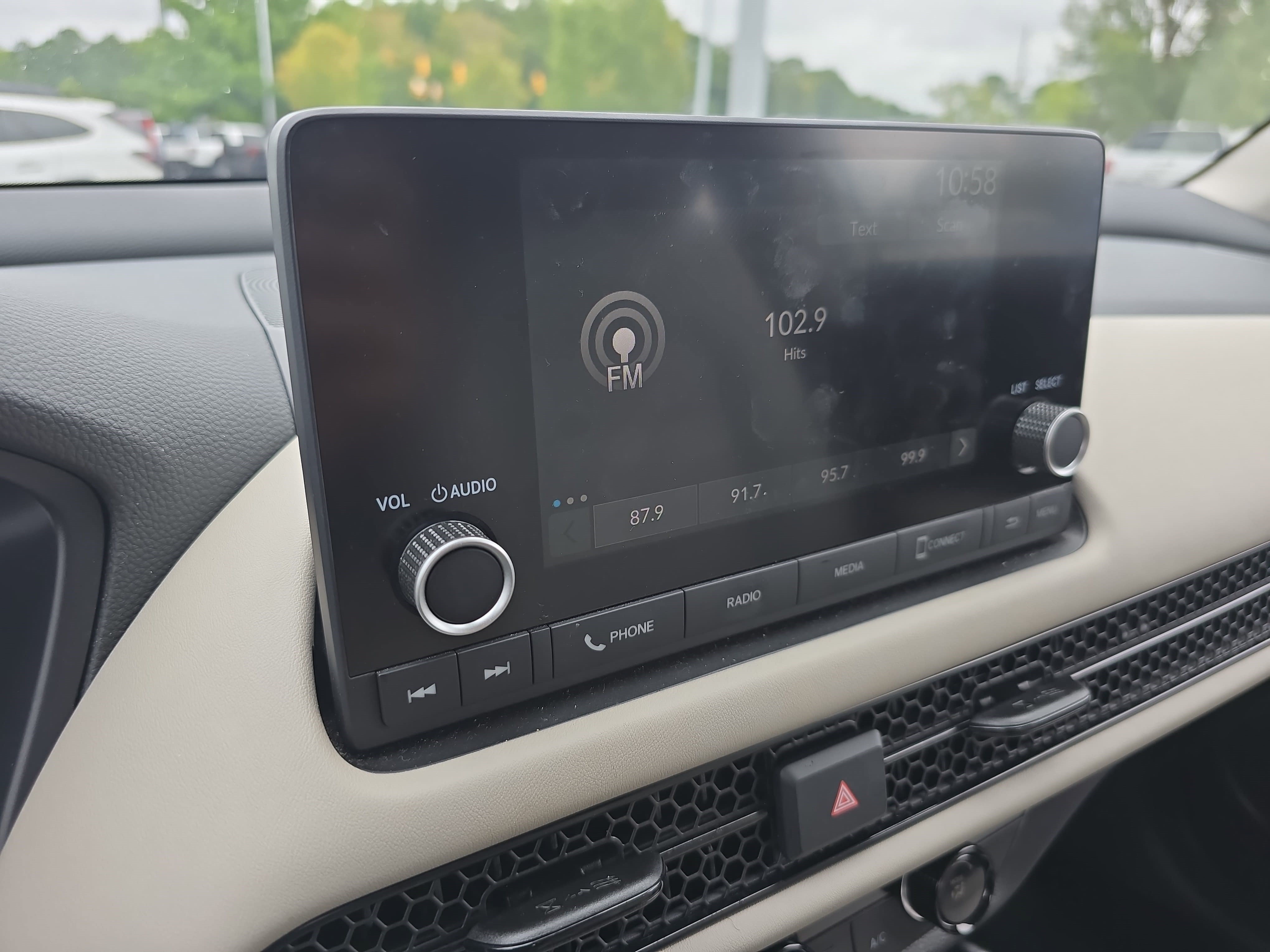 Certified 2025 Honda HR-V LX image 20