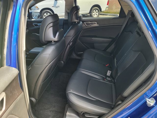 Used 2023 Kia Sportage EX image 13