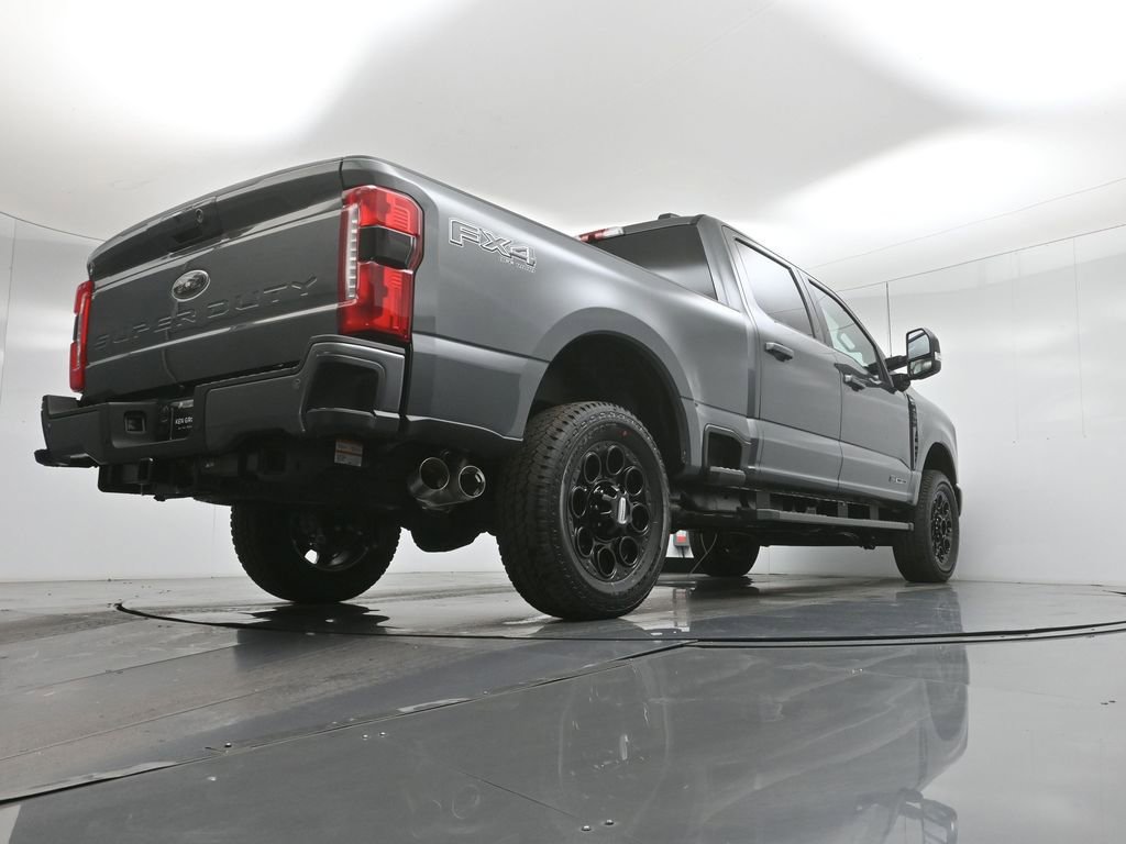 New 2026 Ford F250 Lariat w/ Black Appearance Package image 39