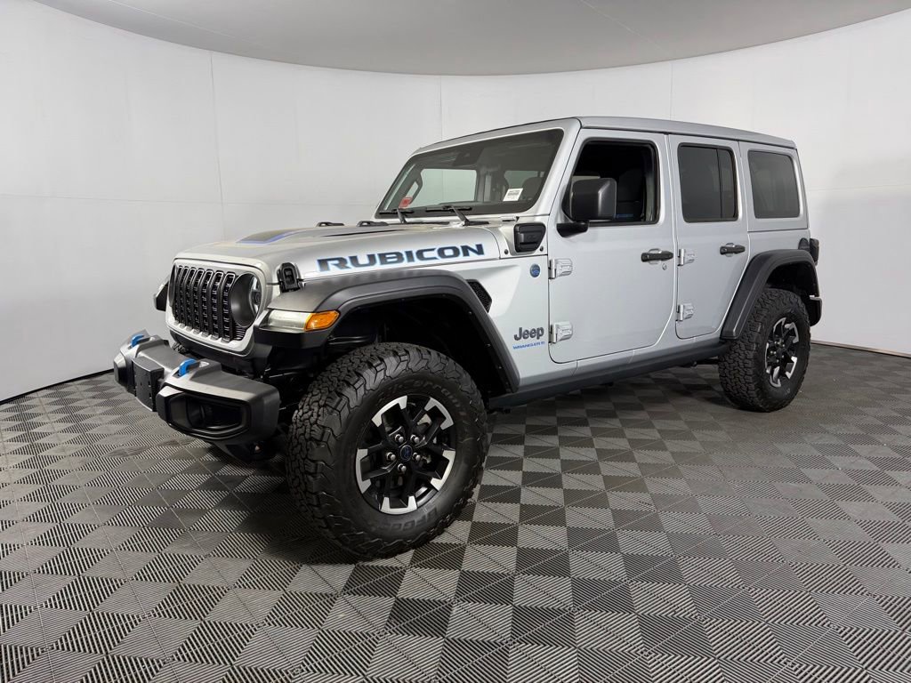 Used 2024 Jeep Wrangler Unlimited Rubicon 4xe w/ Safety Group AWD/4WD image 4