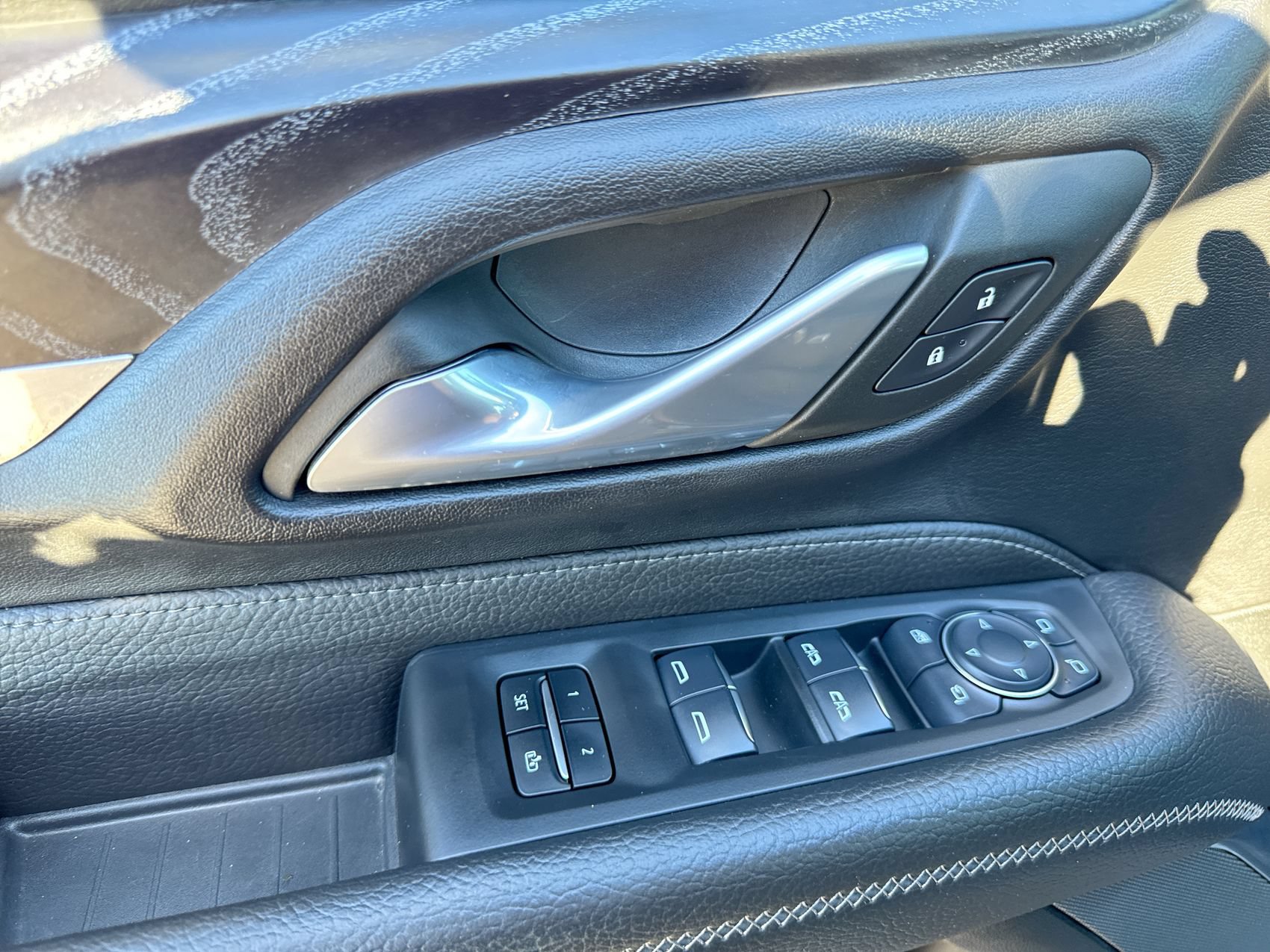Used 2024 GMC Yukon Denali AWD/4WD image 13