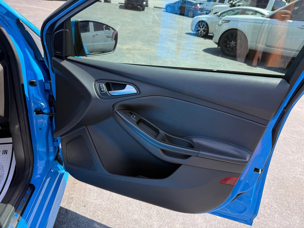 Used 2017 Ford Focus RS AWD/4WD image 69