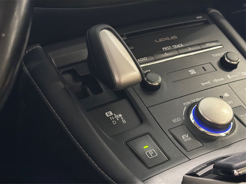 Used 2016 Lexus CT 200h w/ Navigation Package FWD image 24