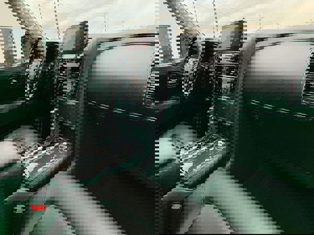 Used 2023 Nissan Armada SV image 35