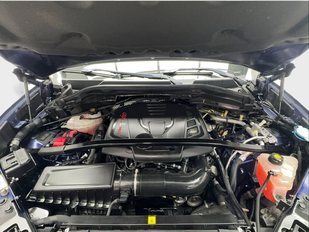 Used 2021 Alfa Romeo Stelvio Sprint w/ Sun & Sound Package image 17