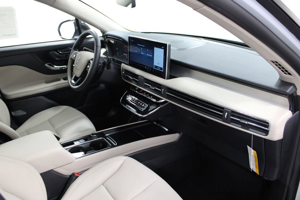 New 2026 Lincoln Corsair Premiere image 30