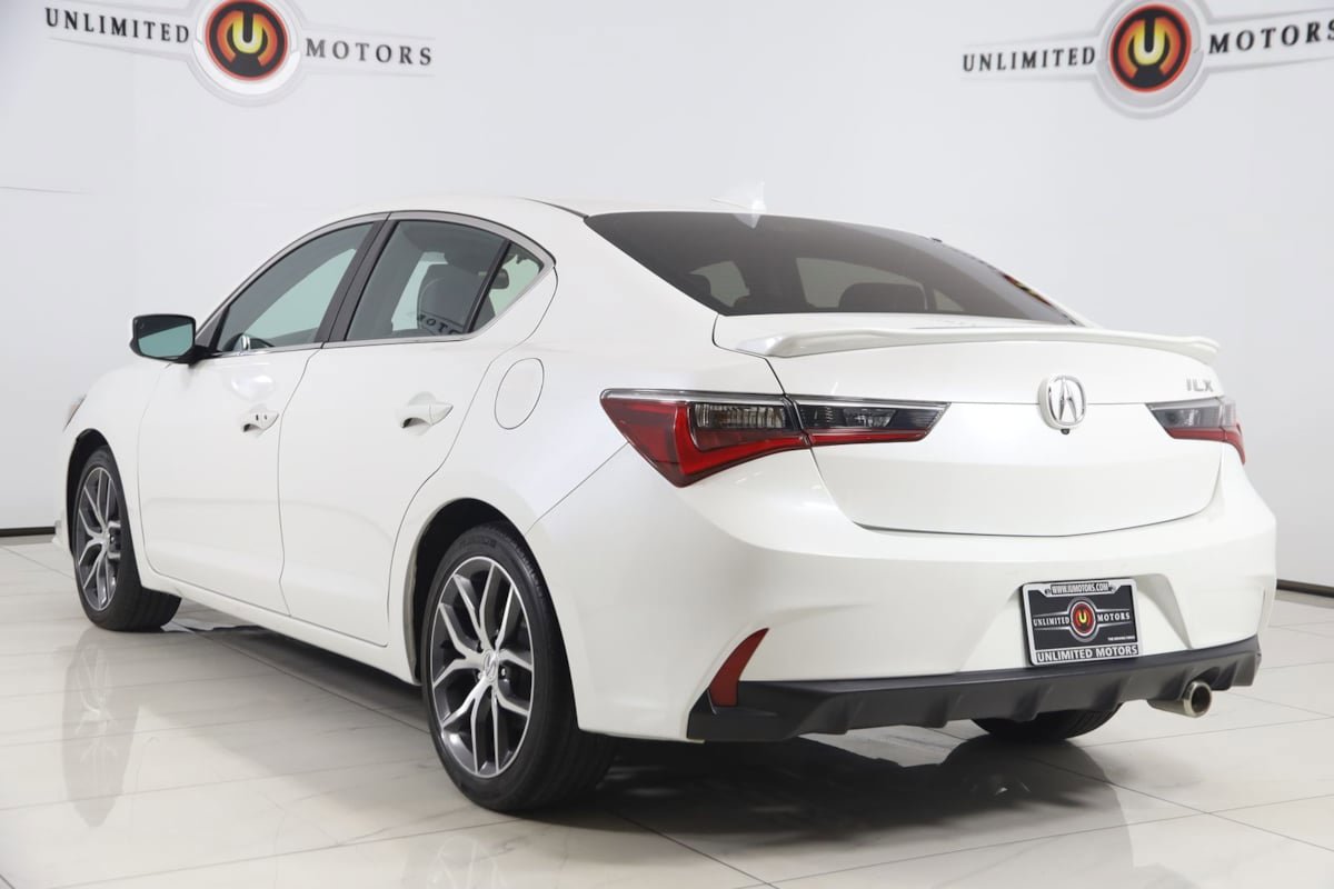 Used 2019 Acura ILX FWD image 4