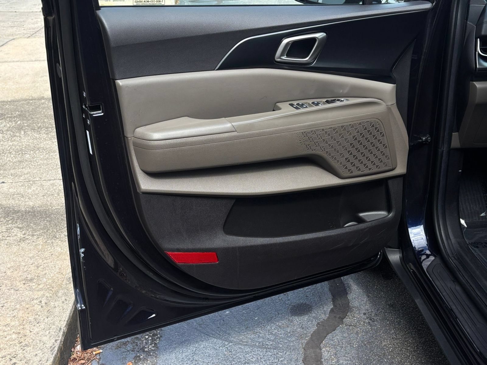 Used 2026 Kia Carnival FWD image 18