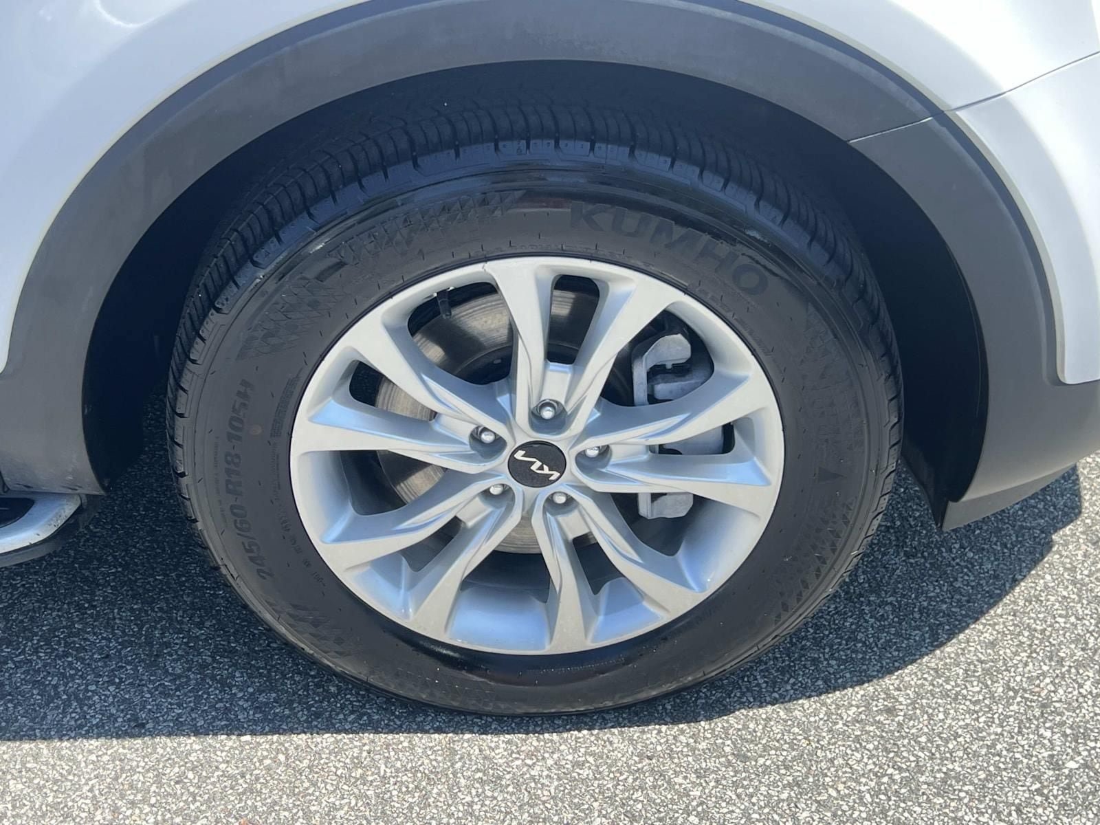 Used 2022 Kia Telluride LX AWD/4WD image 12