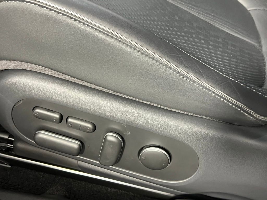 Used 2024 Hyundai Ioniq 5 Limited image 24