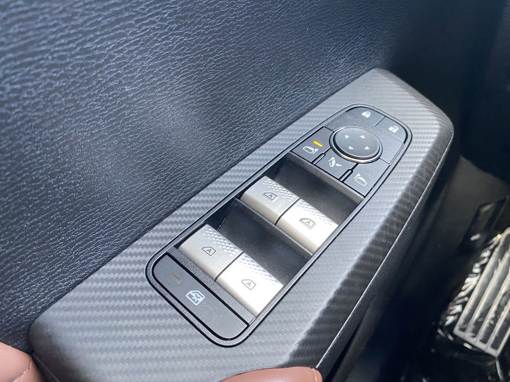 Used 2025 Mitsubishi Outlander SEL FWD image 9