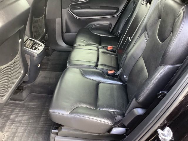 Used 2016 Volvo XC90 T6 Momentum w/ Momentum Plus Package image 10