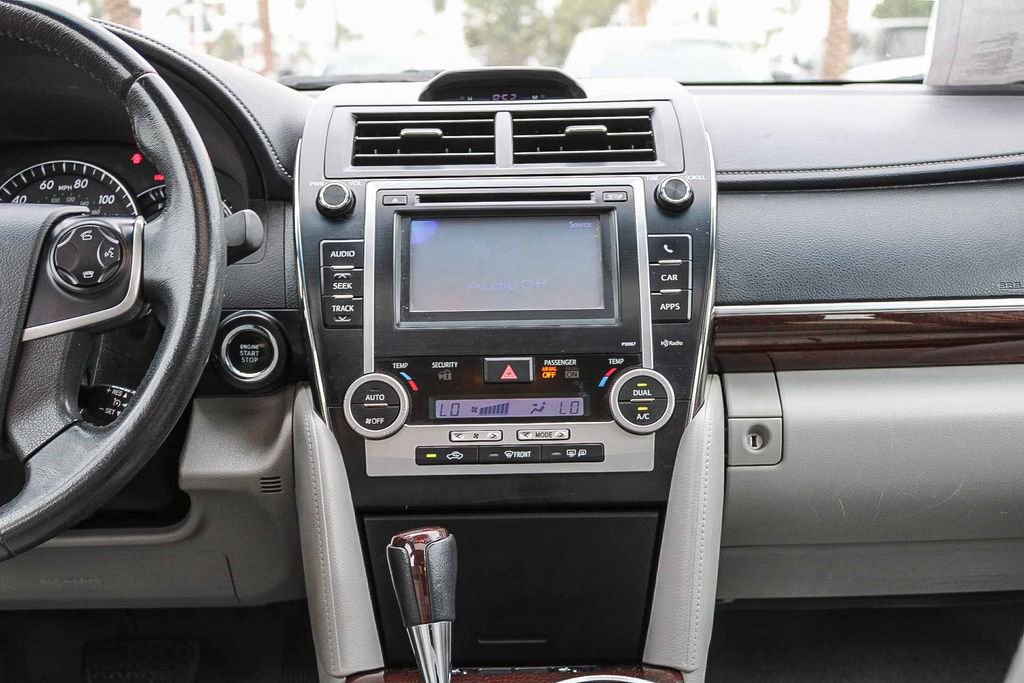 Used 2012 Toyota Camry XLE w/ Leather Pkg image 13