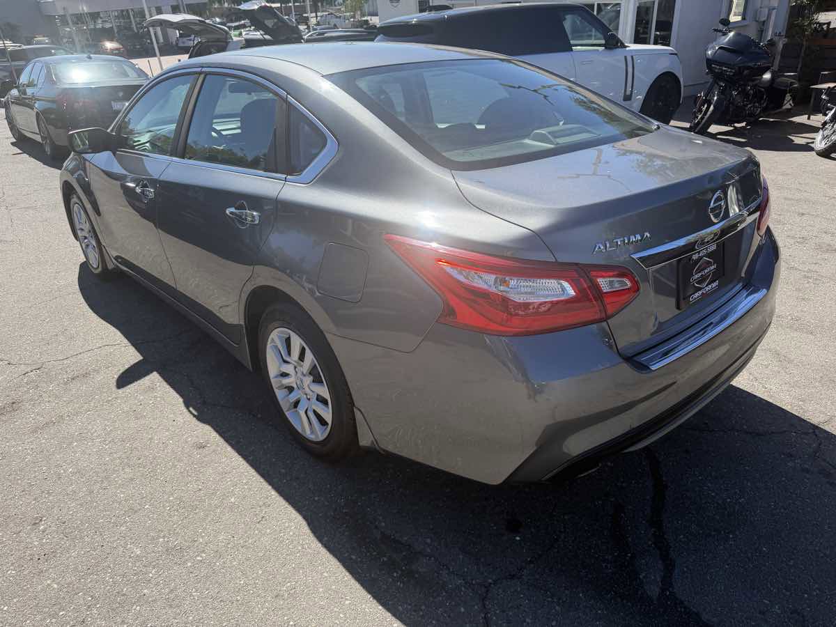 Used 2016 Nissan Altima 2.5 S w/ Power Driver Seat Package image 6