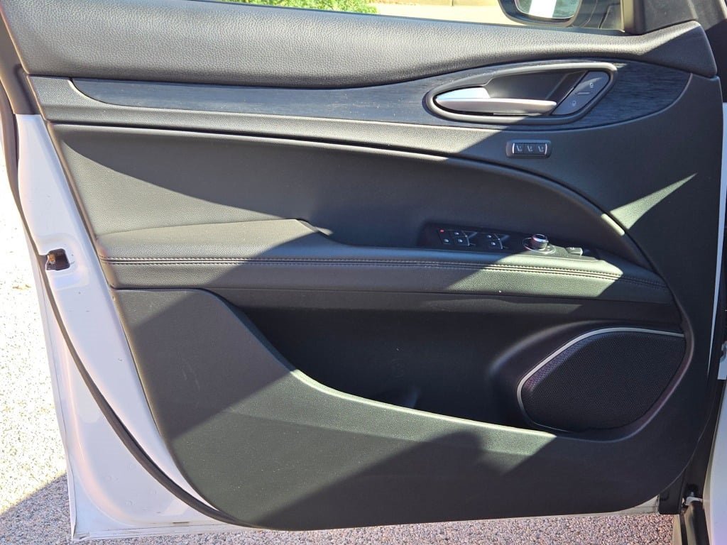 Used 2022 Alfa Romeo Stelvio Sprint image 20