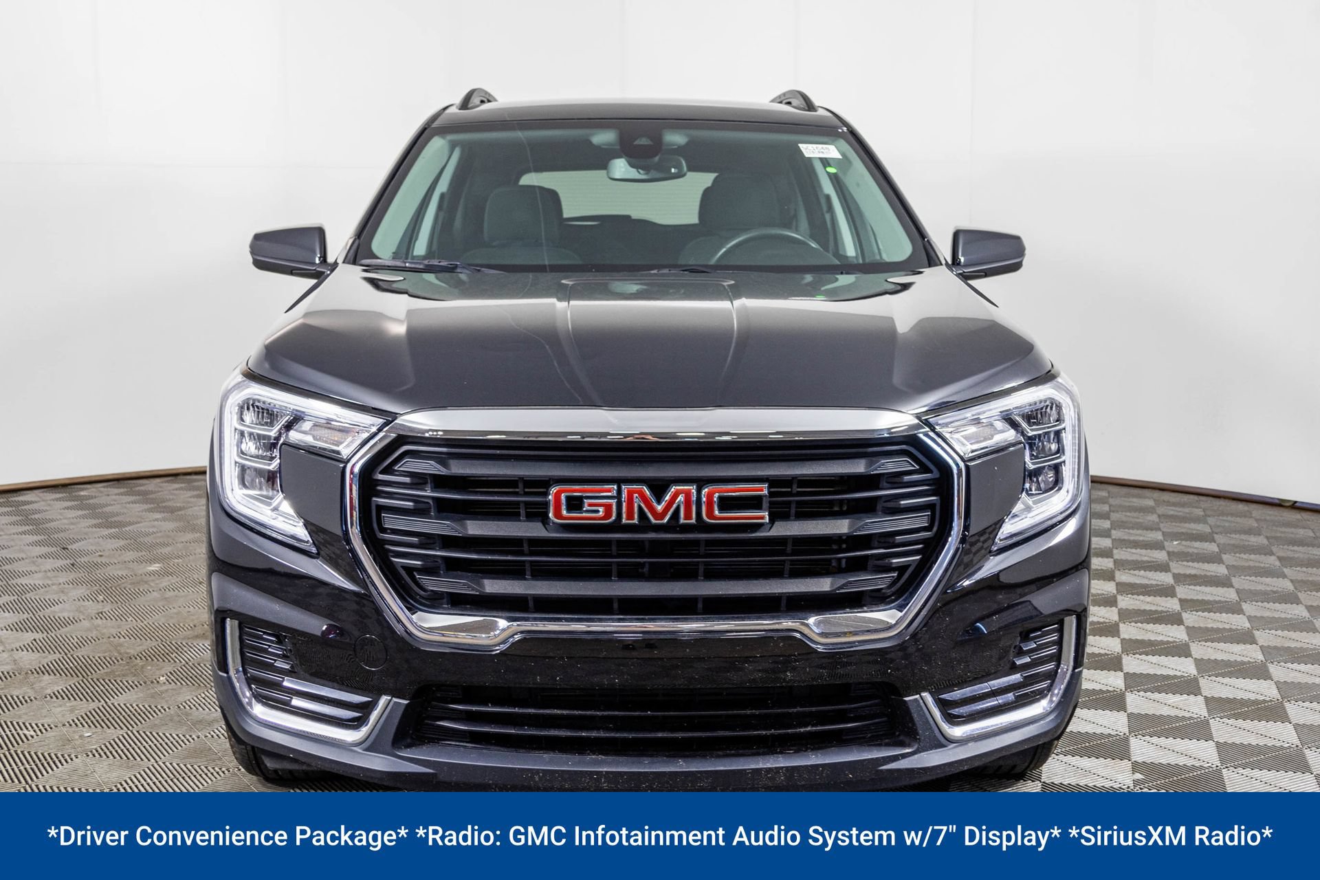 Used 2023 GMC Terrain SLE w/ Driver Convenience Package FWD image 13