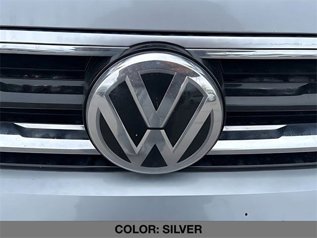 Used 2021 Volkswagen Tiguan SE R-Line w/ 3rd Row Seat Package image 9