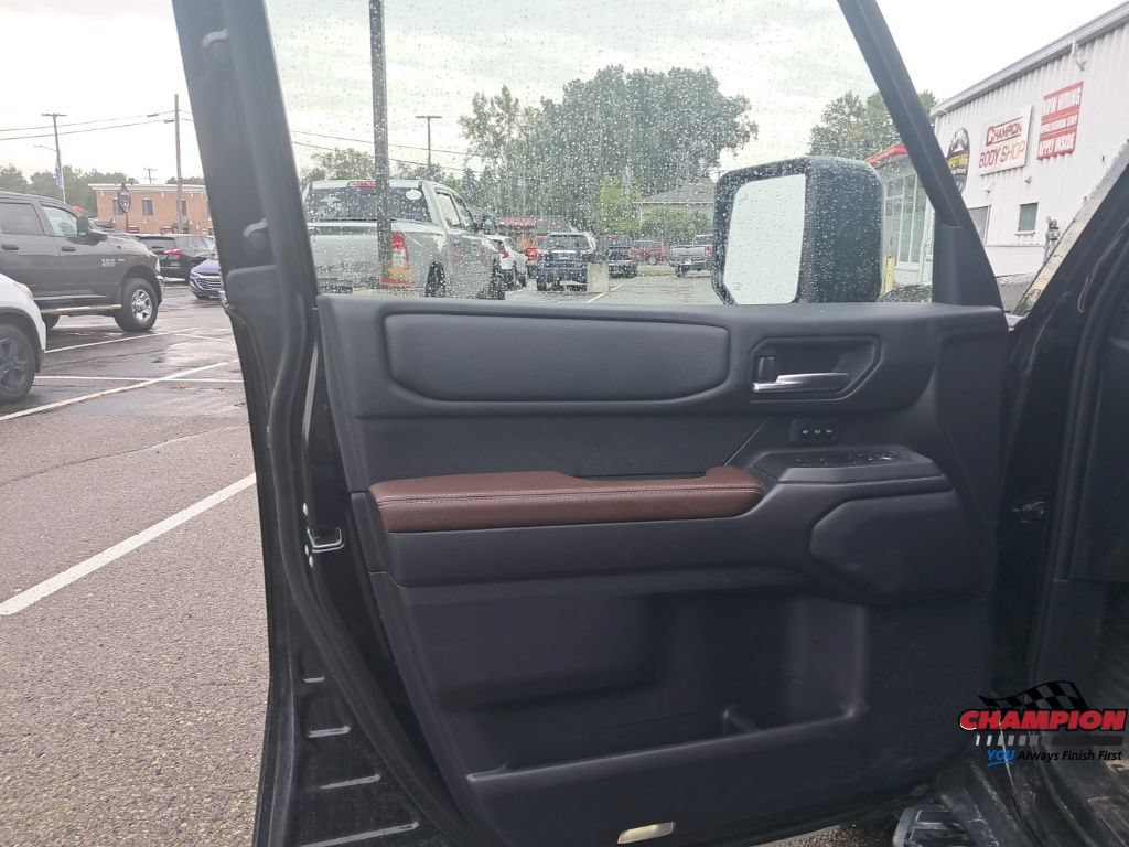 Used 2025 Toyota Land Cruiser w/ Premium Package AWD/4WD image 16