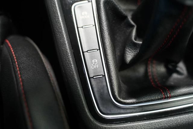 Used 2018 Volkswagen GTI Autobahn FWD image 24