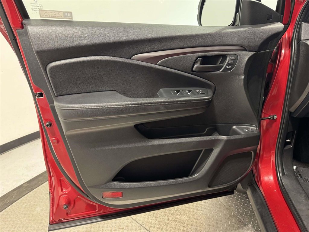 Used 2023 Honda Passport EX-L image 14