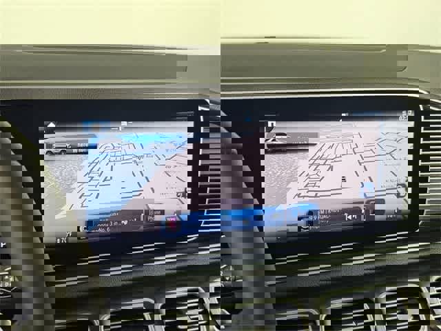 Certified 2025 Mercedes-Benz GLE 450e 4MATIC image 30