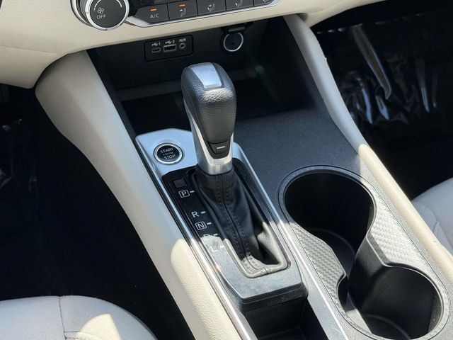 Used 2025 Nissan Altima 2.5 SV FWD image 22