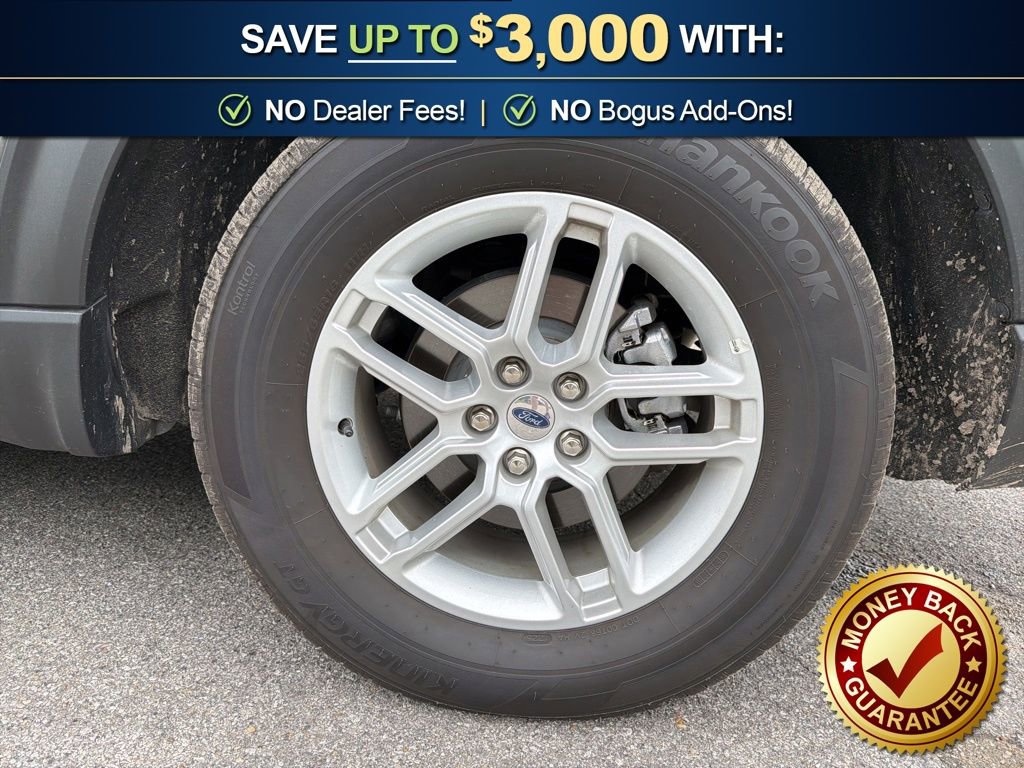 Used 2025 Ford Explorer Active RWD image 10