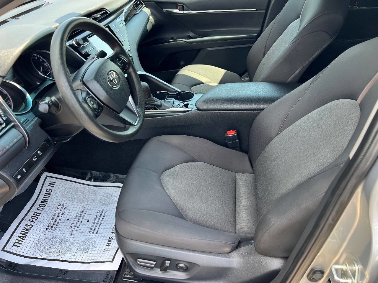 Used 2020 Toyota Camry LE image 11