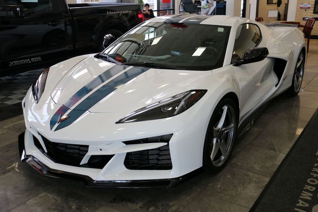 Used 2025 Chevrolet Corvette E-Ray w/ Stealth Interior Trim Package image 2