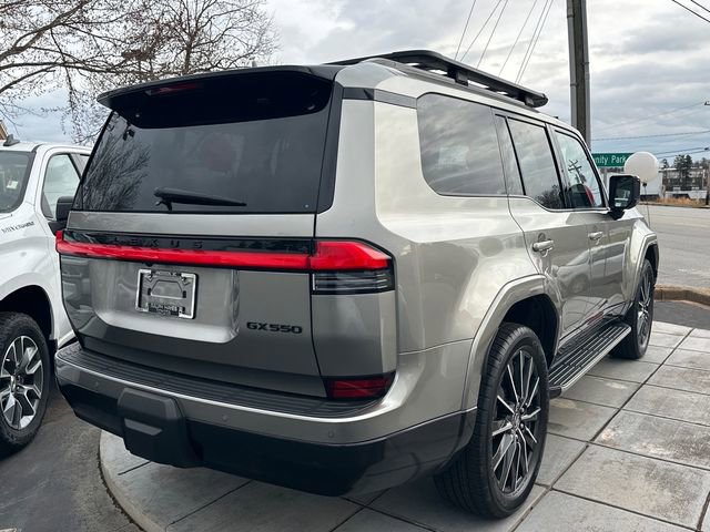Used 2024 Lexus GX 550 image 3