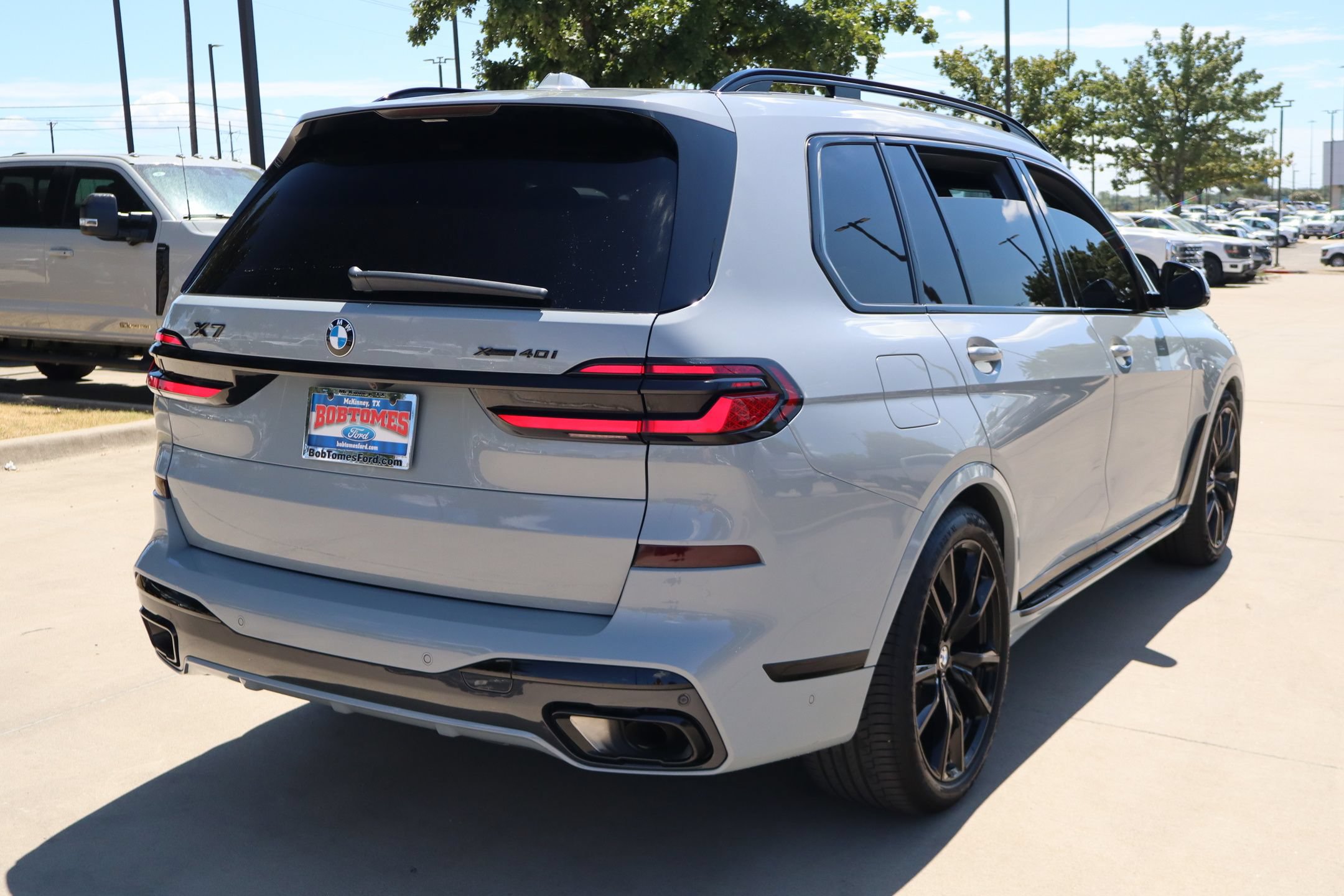 Used 2025 BMW X7 xDrive40i AWD/4WD image 3