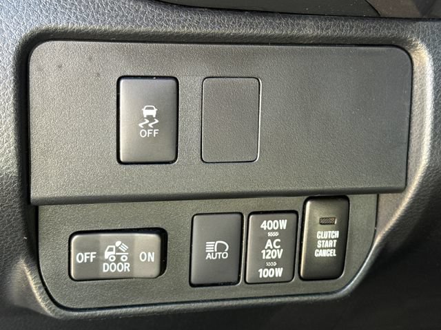 Used 2022 Toyota Tacoma TRD Off-Road AWD/4WD image 22