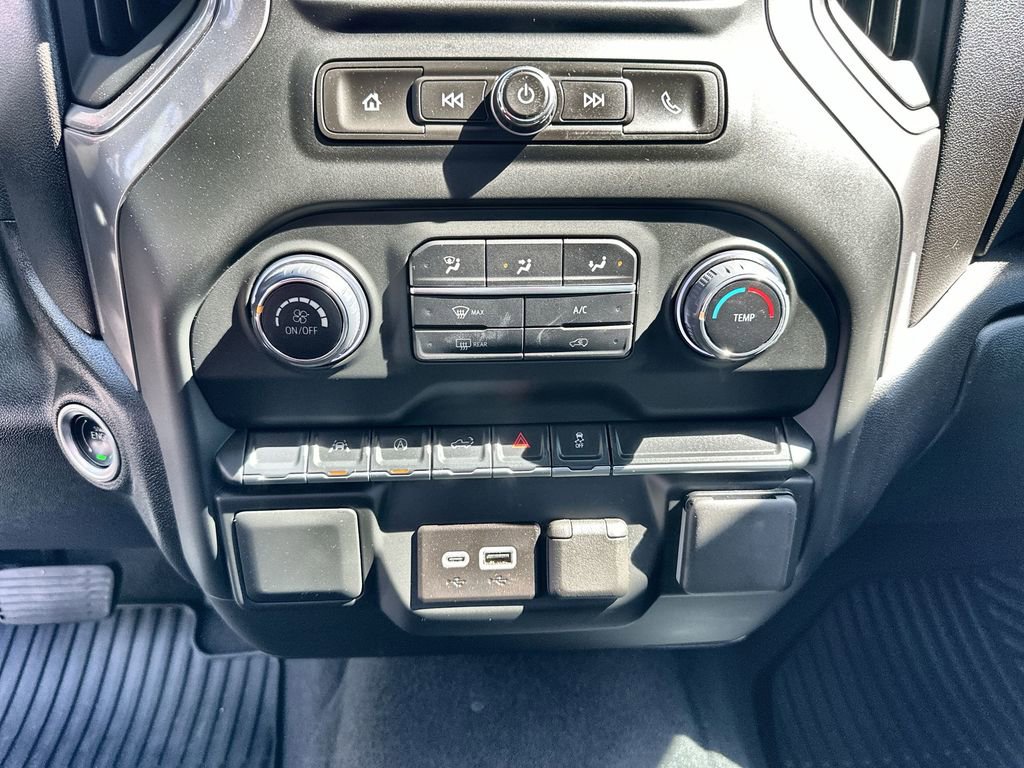 Certified 2024 Chevrolet Silverado 1500 Custom image 34