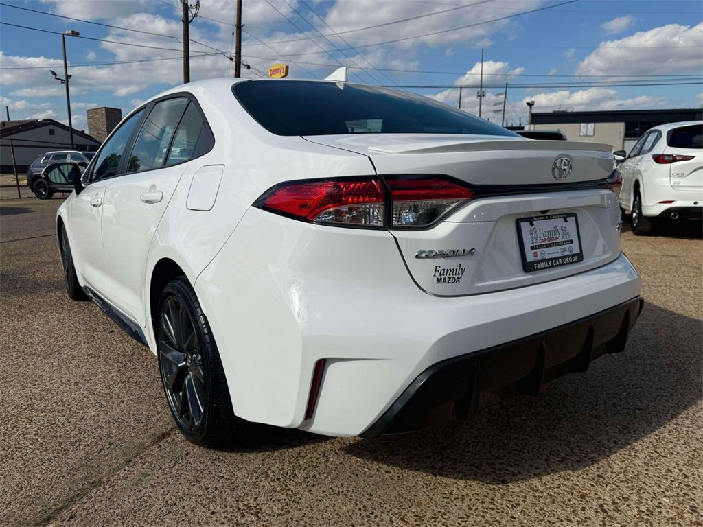 Used 2025 Toyota Corolla SE image 7