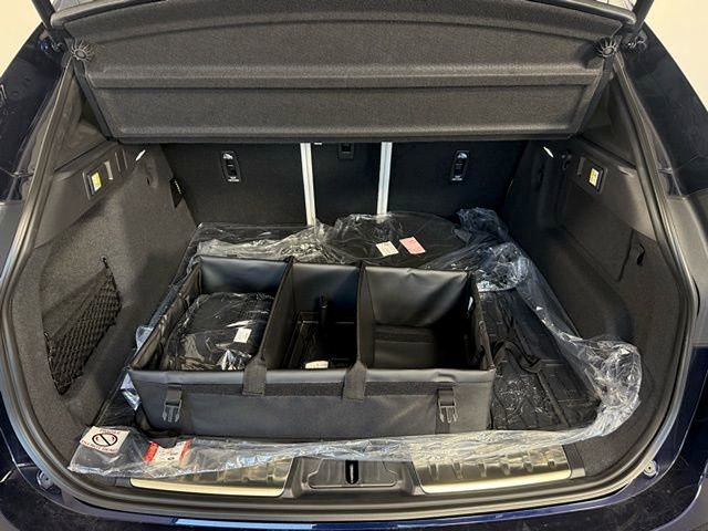 New 2026 Jaguar F-PACE R-Dynamic S image 17