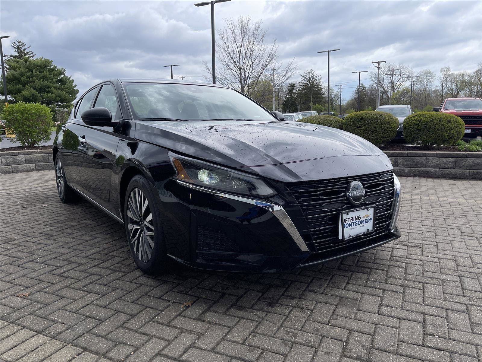 Used 2024 Nissan Altima 2.5 SV FWD image 7