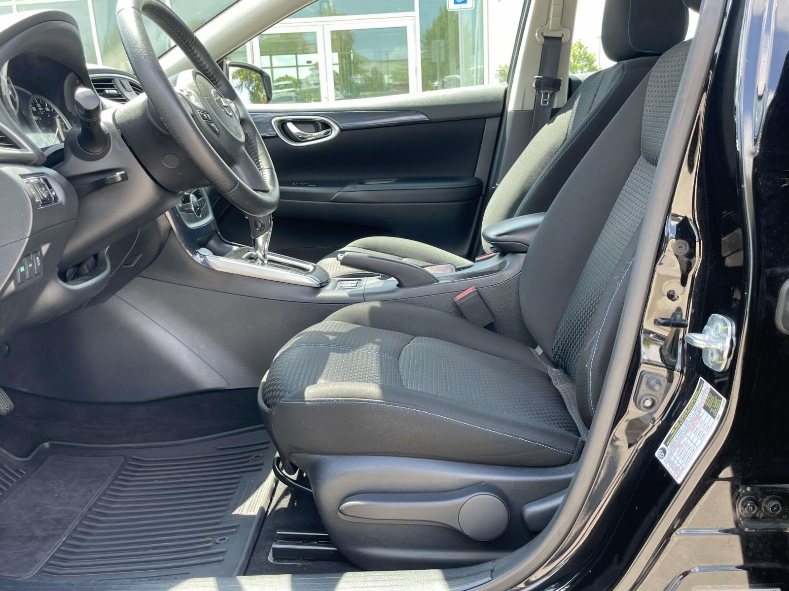 Used 2018 Nissan Sentra SR w/ Technology Package FWD image 14