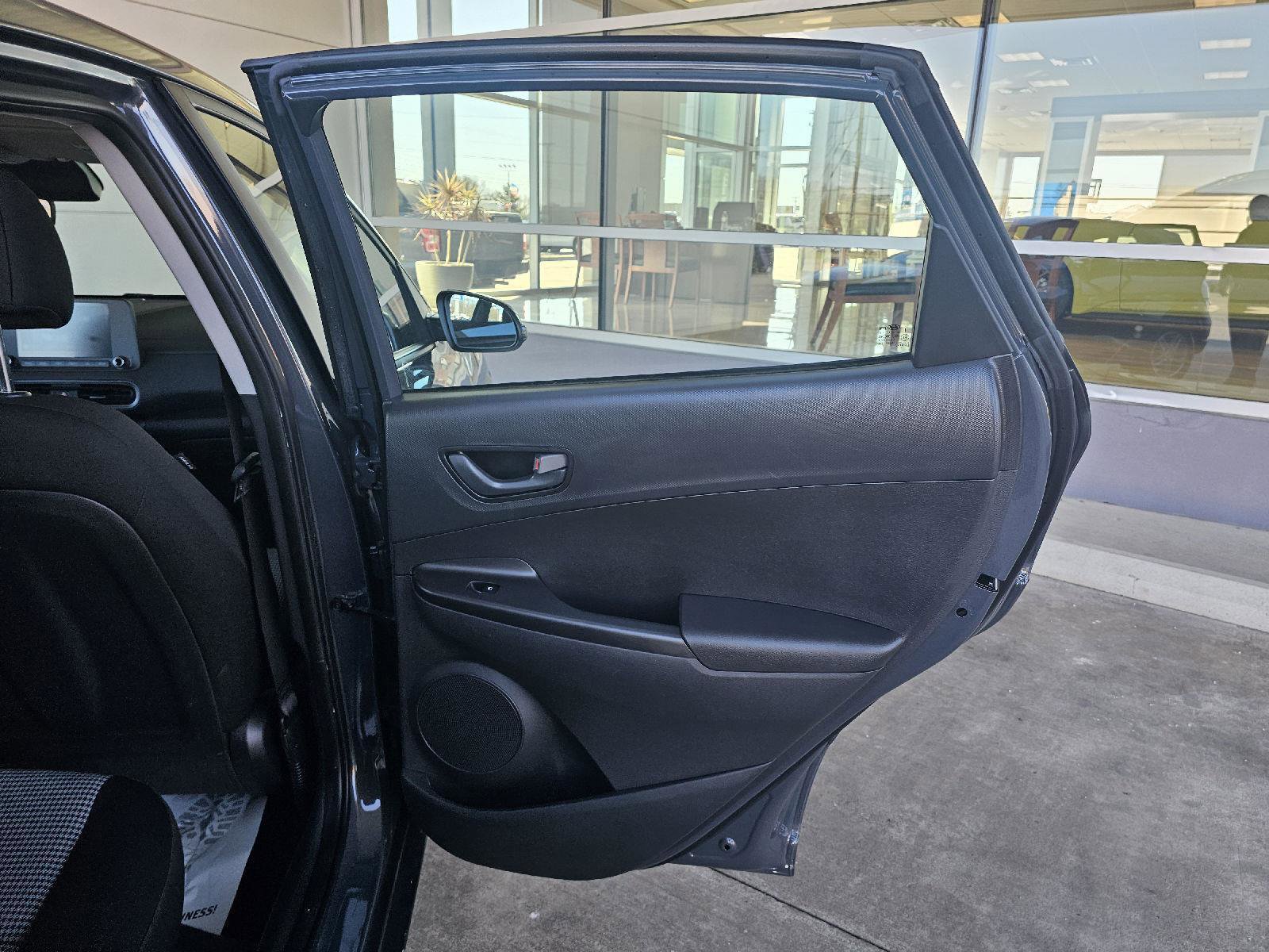 Used 2023 Hyundai Kona SE FWD image 13