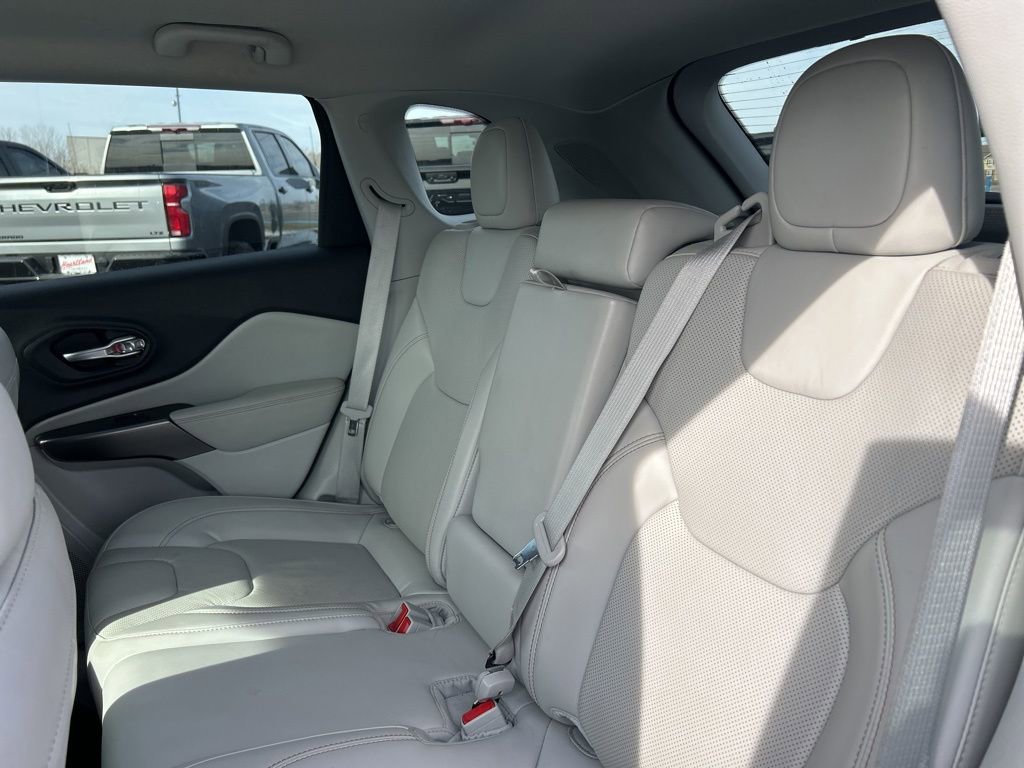 Used 2021 Jeep Cherokee Latitude Lux w/ Comfort/Convenience Group image 31