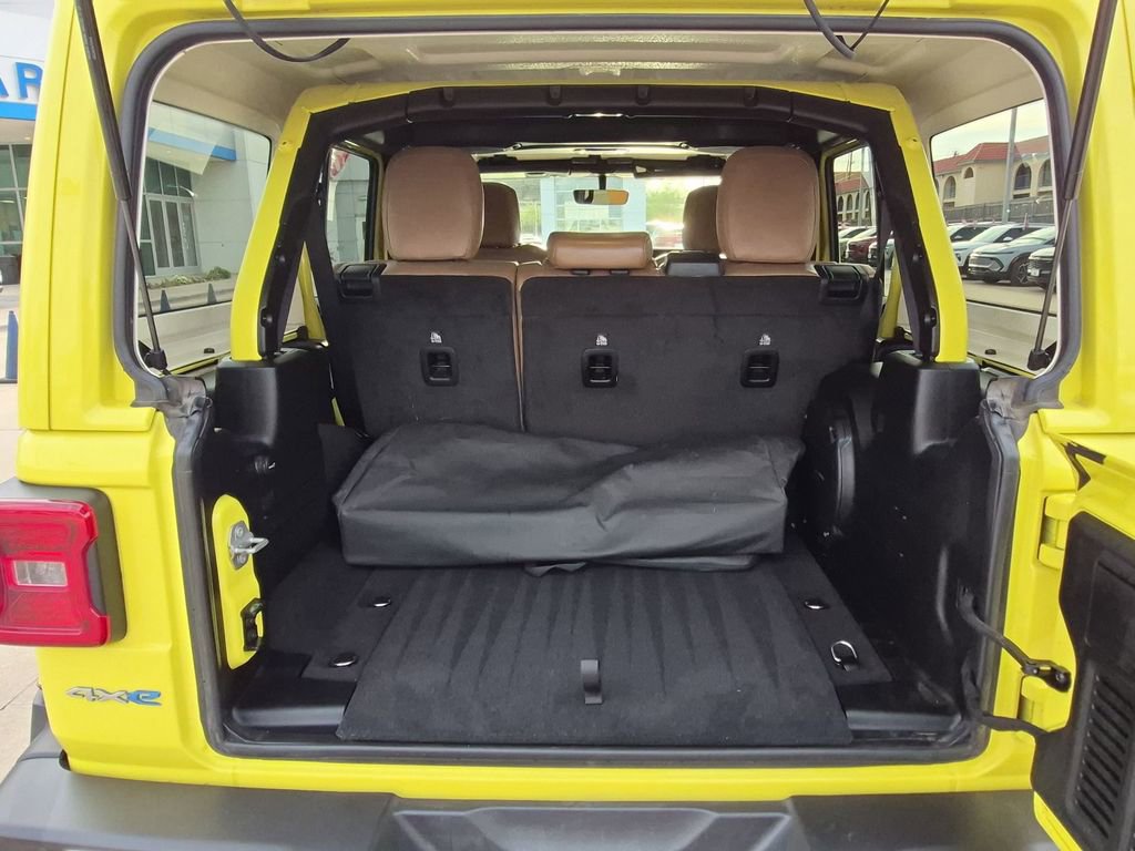 Used 2023 Jeep Wrangler Unlimited Sahara w/ Cold Weather Group image 23