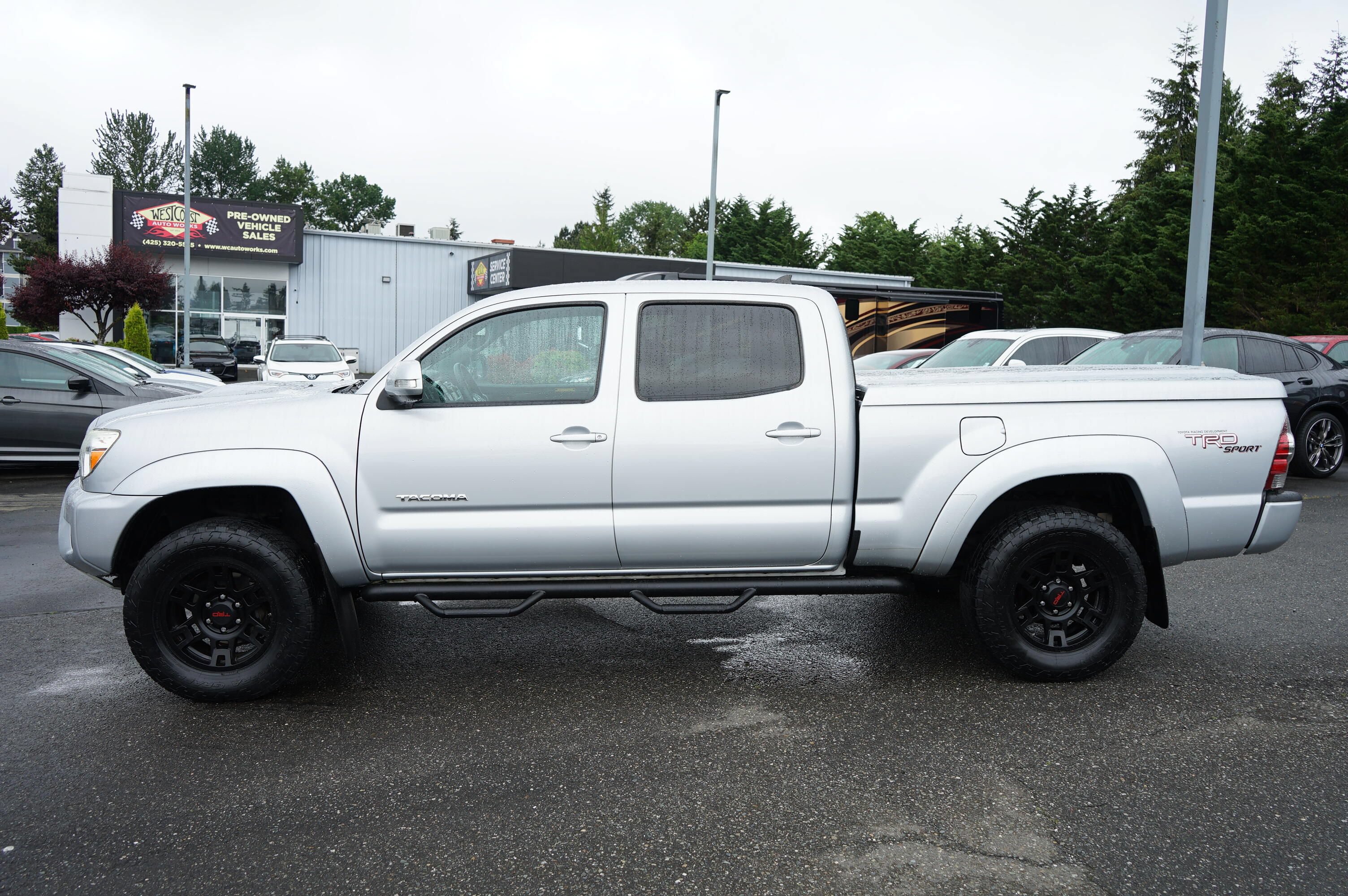 Used 2013 Toyota Tacoma 4x4 Double Cab w/ TRD Sport Pkg image 2