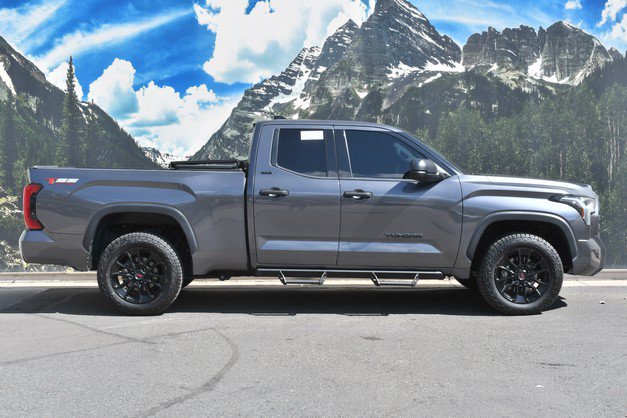 Used 2022 Toyota Tundra SR5 AWD/4WD image 2